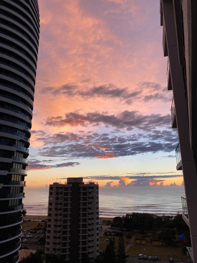 Koko Luxury Apartment In Broadbeach Gold Coast Eksteriør bilde